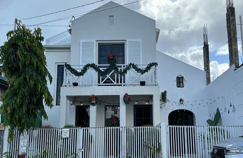 Dolores House | Stay At the Plaza - Benita