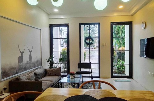 Dolores House | Stay At the Plaza - Benita