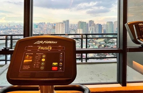 Valenzuela Condo | Stay in Makati’s amenity-rich luxury condo