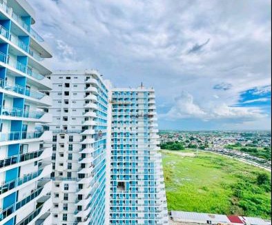 San Fernando Apartment | Stay Keith-tion at Azure