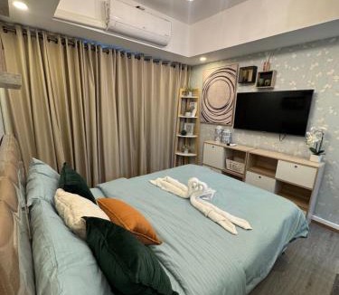 San Fernando Apartment | Stay Keith-tion at Azure