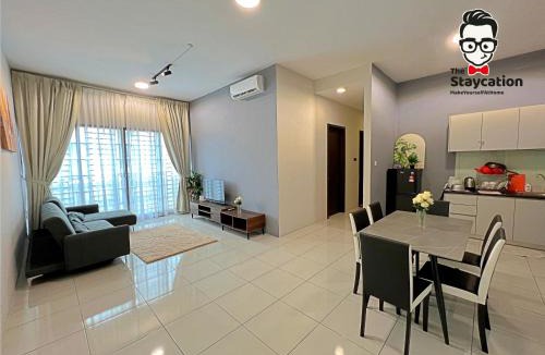 Kuching Apartment | Staycation Homestay 12 Liberty Grove Near Airport