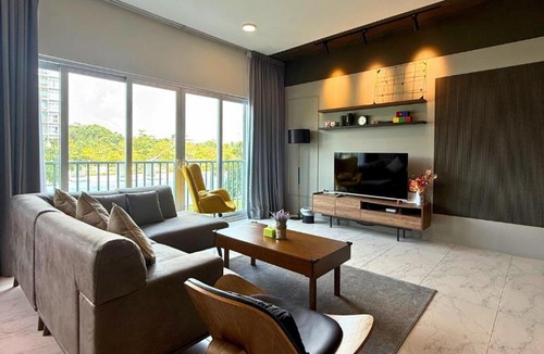 Kuching Apartment | Staycation Homestay 76 Liberty Grove Near Airport