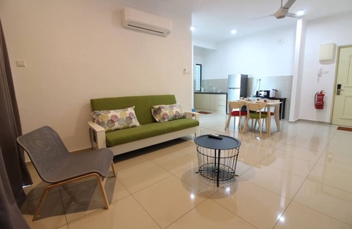 Malacca City Apartment | Step-In @ Dolphin Atlantis Residence