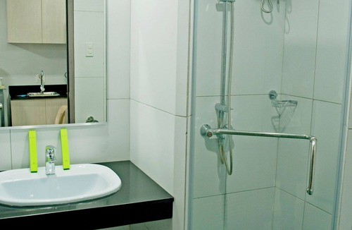 Loyola Heights Hotel | Studio 89 Katipunan QC