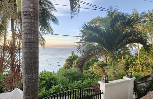 Puerto Galera Apartment | studio apartment with ocean views and swimming pool .n