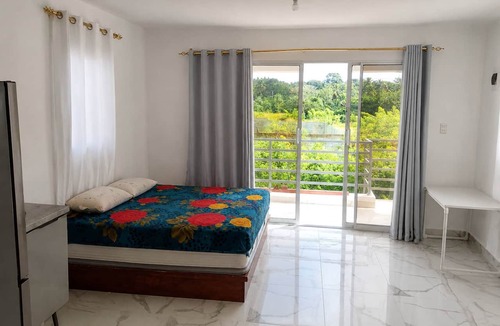El Factor Apartment | Studio Apartment With Available Parking