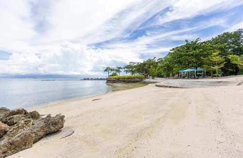 Maribago Apartment | Studio for 5 at Tambuli Residences Garden View by Dominik Studio Apartment with Pool Access & Balcony in Mactan