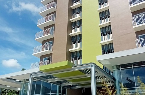 Poblacion District Apartment | Studio Unit at Jacinto Extension
