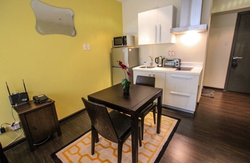 Downtown Apartment | Studio Unit + Wi-Fi @Knightsbridge 0606