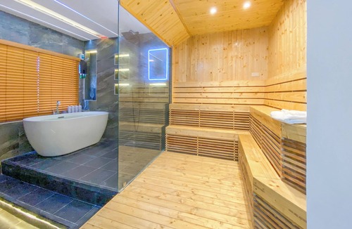 Basak Apartment | Studio w/Bathtub & Sauna Bench 2hrs