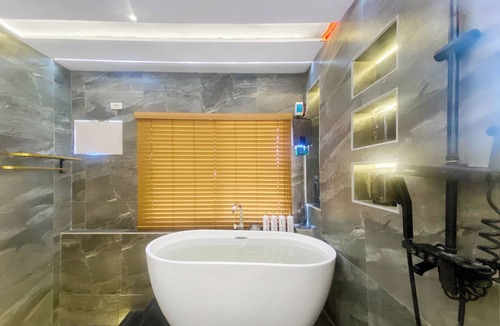 Basak Apartment | Studio w/Bathtub & Sauna Bench 2hrs