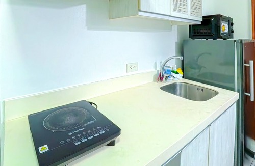 Don Bosco Apartment | Stunning 1-Bed Apartment in Paranaque