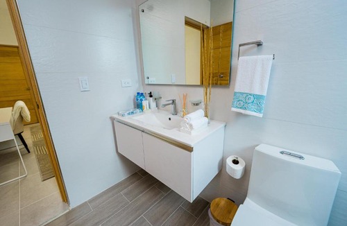 Downtown Santo Domingo Apartment | Stunning suite - 1 Bedroom Apartment with Rooftop Jacuzzi and Stunning View - 2 Guests