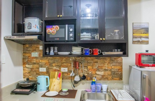 Novaliches Condo | Stylish 1BR Retreat at Trees Residences — Fast WiFi, Smart TV, Near SM Fairview