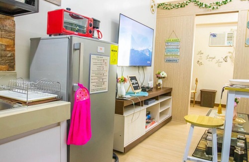Novaliches Condo | Stylish 1BR Retreat at Trees Residences — Fast WiFi, Smart TV, Near SM Fairview