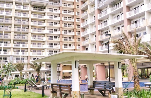 Project 4 Condo | Stylish 2-bedroom condo FAST WIFI Free Parking