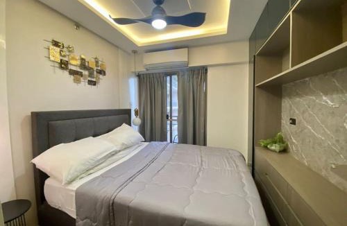 Taguig Apartment | Stylish 2 Bedroom Condo Near BGC and Airport with Fast WiFi