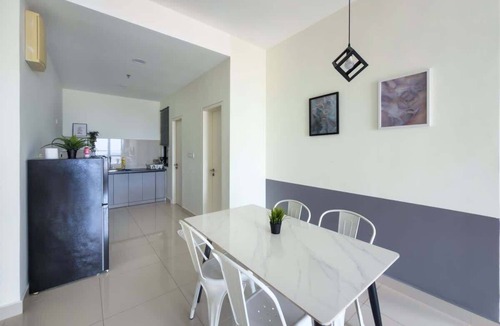 Malacca City Apartment | Stylish 2BR Family Stay Near Jonker Street
