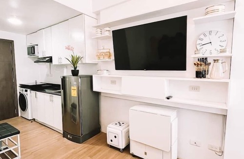Cagayan de Oro Condo | Stylish and Cozy Room at TheLoop Tower-25th Floor