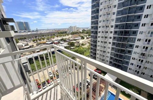 Iloilo Apartment | Stylish Condo with Balcony behind SM City Iloilo