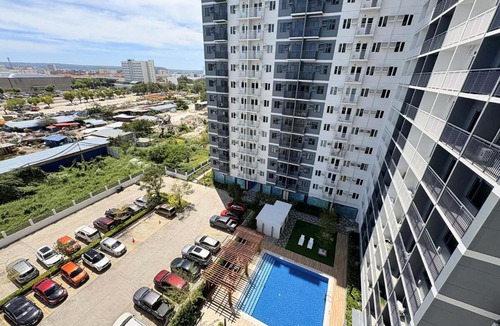 Iloilo Apartment | Stylish Condo with Balcony behind SM City Iloilo