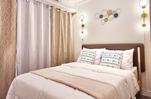 Matandang Balara Condo | Stylish "Fully Furnished" 1 Bedroom unit for your staycations with Netflix!