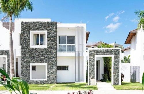 Dominicus House | Stylish private villa with pool and tropical garden