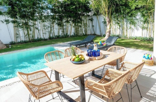 Dominicus House | Stylish private villa with pool and tropical garden
