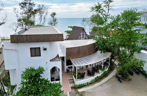 Sipalay Apartment | Suite Room 2 Beach Front