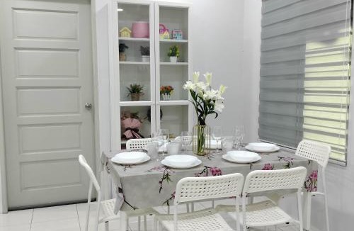Kota Samarahan House | Summerset Guesthouse, Kota Samarahan near IPGKTAR, UNIMAS & UiTM