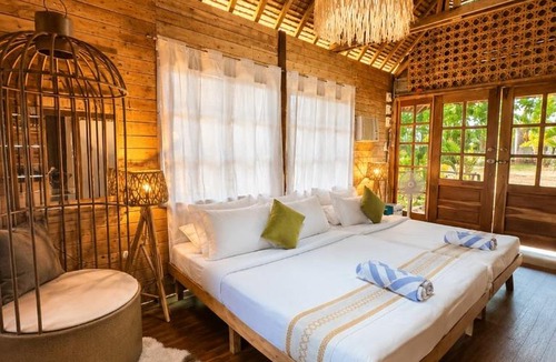 Nasugbu Villa | Sundown Farm Stay Mahogany Villa with Private Pool