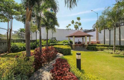 Alabang Apartment | Sunny Solace a Homey Condo in Filinvest Alabang