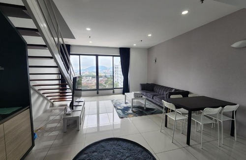 Downtown George Town Apartment | Sunrise Gurney Executive Premium Large Suite