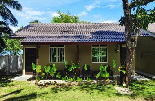 Air Hangat House | Sunset Bay Cottage