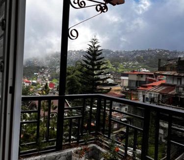 Baguio House | Sunset Cabin