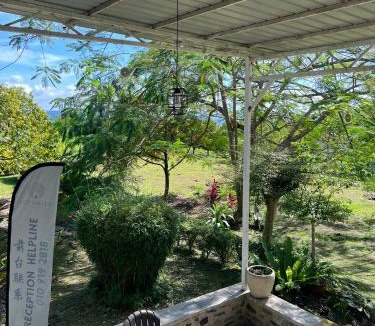 Tawau Cabin | Sunset Lodge 日落小屋 - Simply Minimalistic Rooms with Garden Views at Eco Valley Retreat Balung 豐之谷