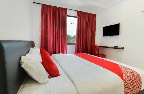 Batu Pahat Hotel | Super OYO 89495 Rich Hotel
