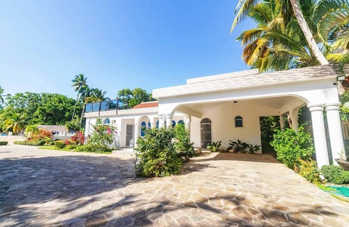 Cabarete Villa | Superb mansion, now bigger and better! Expanded with 12 bedrooms