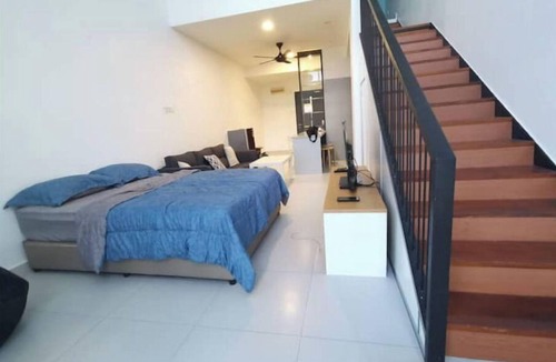 Cyberjaya Condo | Superview Duplex with WiFi & Netflix