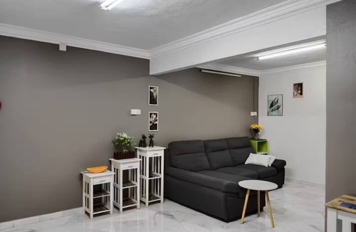 Taman Pakatan House | Sweet Memory Home—cozy local stay near Tambun, steps from food shops.