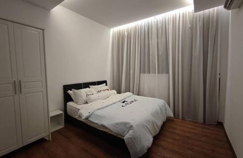 Kuching Apartment | Sweet Retreat 3 bedrooms with balcony