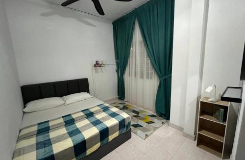 Bandar Puncak Alam House | Sweet Roses Homestay- Free WiFi, Nearby UiTM
