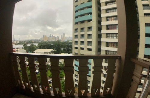 Valencia Condo | SweetSuites at Pine Crest New Manila/#T3-1212