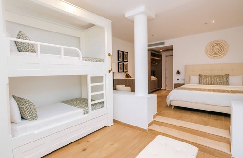 Bavaro Hotel | Swimout Family Junior Suite at Princess Family Club Bavaro! All Inclusive!