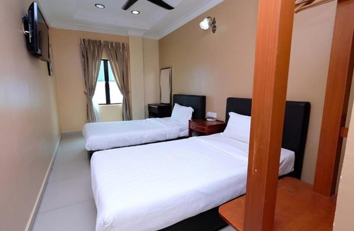 Bangi Sentral Hotel | Swing & Pillows - Ayuni Hotel, Bangi Selangor