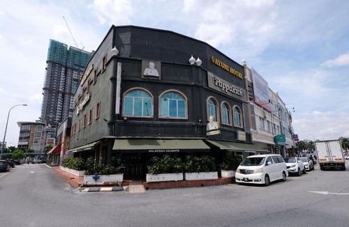 Bangi Sentral Hotel | Swing & Pillows - Ayuni Hotel, Bangi Selangor