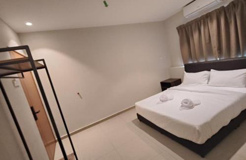 Klang Hotel | Swing & Pillows - Bukit Tinggi, Klang