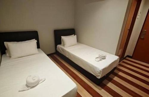 Nilai Hotel | Swing & Pillows - Dataran Nilai