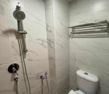 Shah Alam Hotel | Swing & Pillows - Seksyen 11, Shah Alam